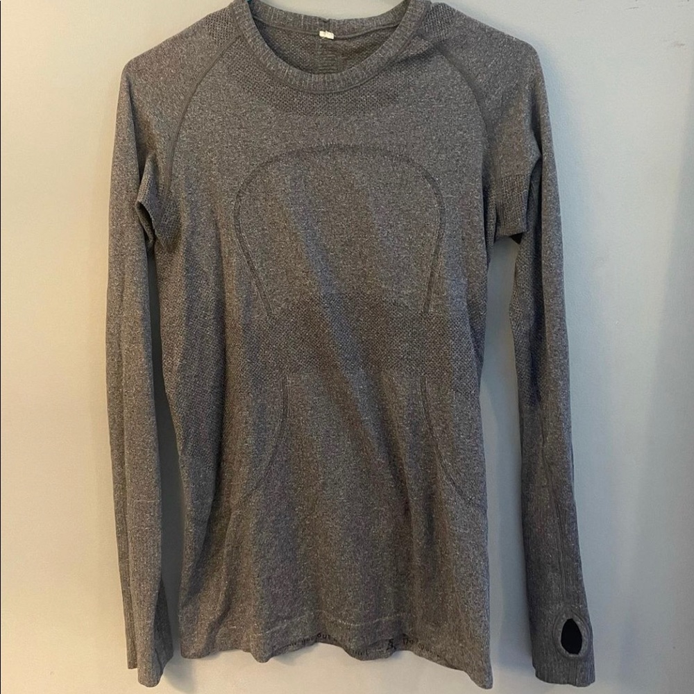 LULULEMON long sleeve swiftly-tech